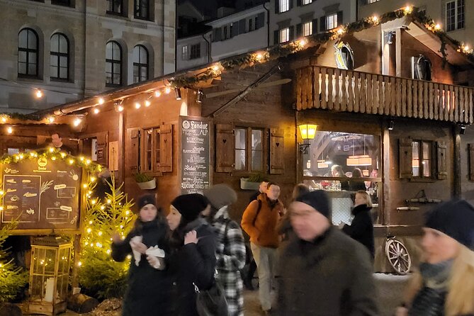 Zurich Christmas Market Tour - Stop 3: Walcheplatz Singing Christmas Tree—short performance, big payoff