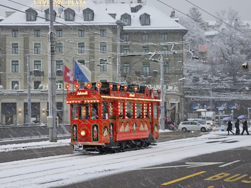 Zurich Christmas Market Tour - Starting at Landesmuseum Zürich: warm up in the glow before the walking begins