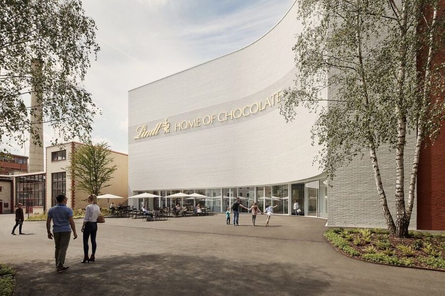 Zurich: City Tour, Cruise, and Lindt Home of Chocolate Visit - Public transport pass: turn the tour into a full-day Zurich win