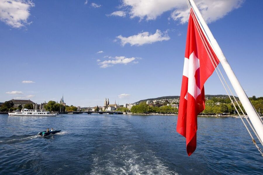 Zurich: City Tour, Cruise, and Lindt Home of Chocolate Visit - Optional FIFA Museum add-on: when it fits your day