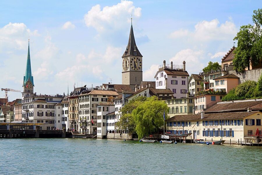 Zurich: Express Walk with a Local in 60 minutes - Who should book this Zurich express walk (and who shouldn’t)