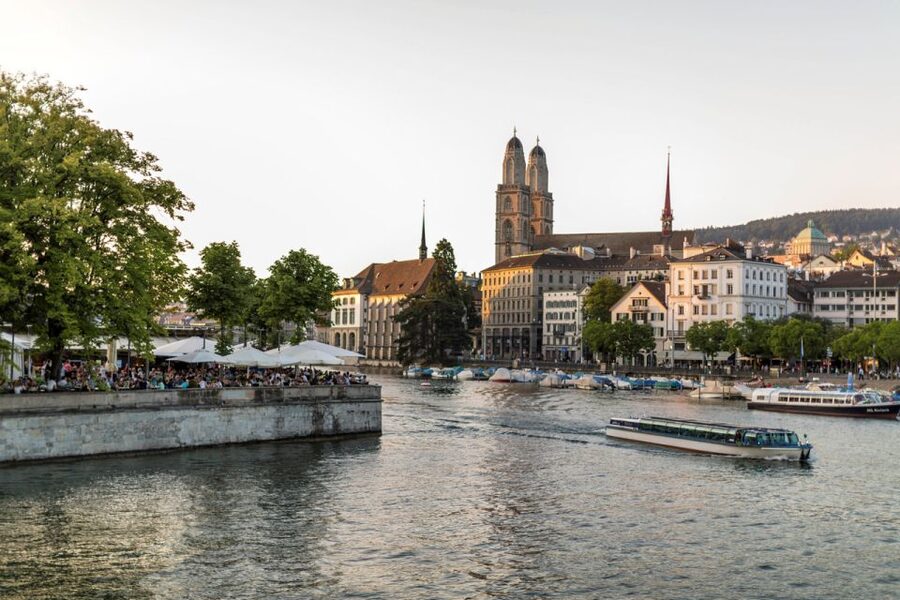 Zurich: Highlights Walking Tour with a Local Guide - Practical value: why $15 feels like good value here