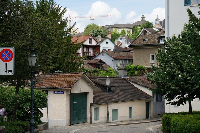 Zürich Historic District Tour - Zentralbibliothek Walls, Brunngasse Picture, and Spiegelgasse Lenin