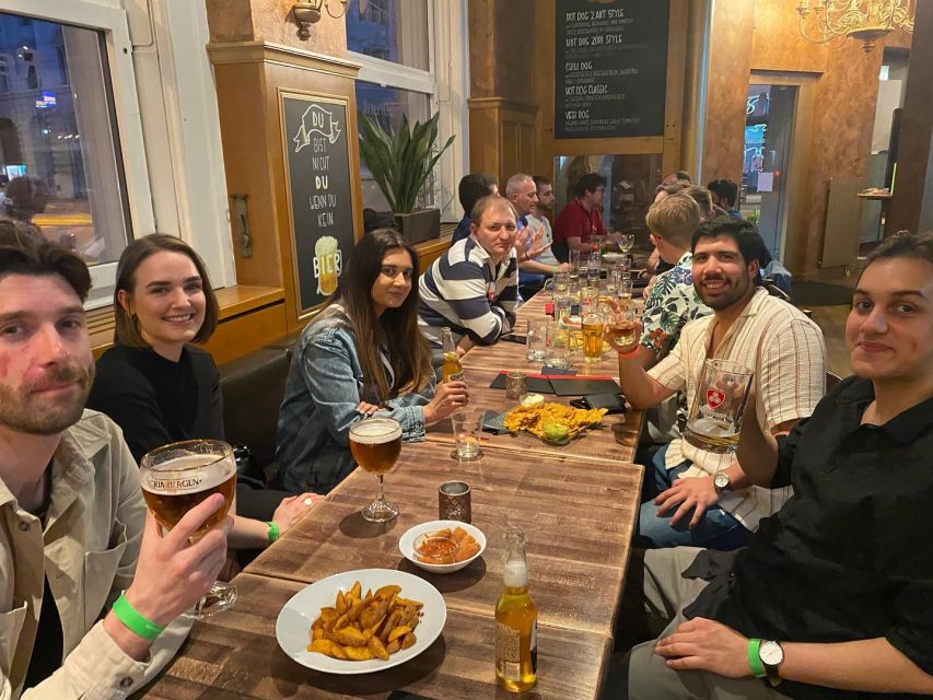 Zurich: Meet new people and enjoy free snacks - Conversation topic cards: the secret weapon against awkward pauses