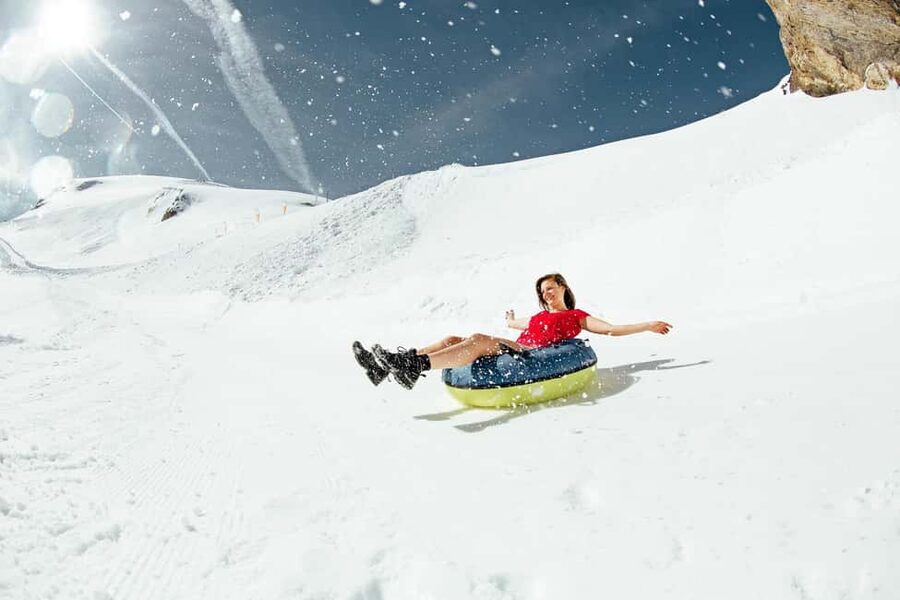 Zurich: Mount Titlis Group Tour with Ice Flyer and Lucerne - Rotair 360° Gondola: seeing the Alps from every angle