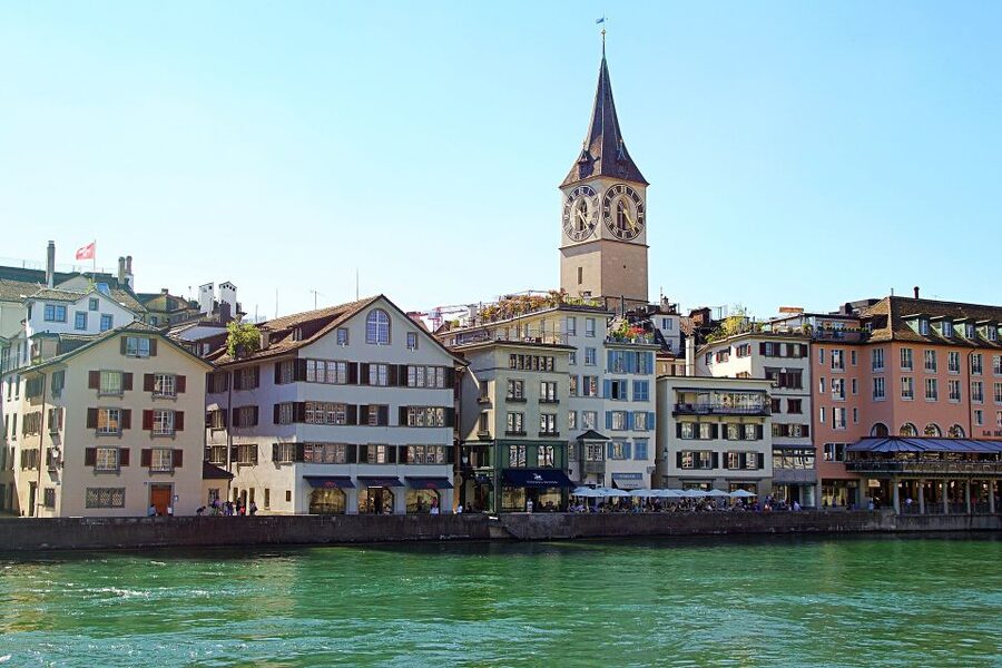 Zurich - Old Town Private Walking Tour - Fraumünster and Chagall: When the Abbey Past Becomes Art