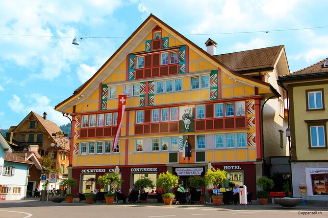 Zurich Open Top Bus, Chocolate and Cheese Factory Tour Appenzell - St. Gallen cathedral stop: UNESCO photos in a short window