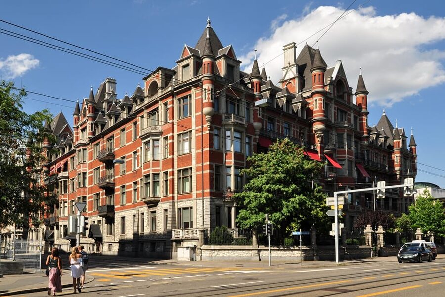 Zurich: Open Top Bus Sightseeing Tour with Optional Cruise - Swiss National Museum and Parade Square: the city’s anchor landmarks