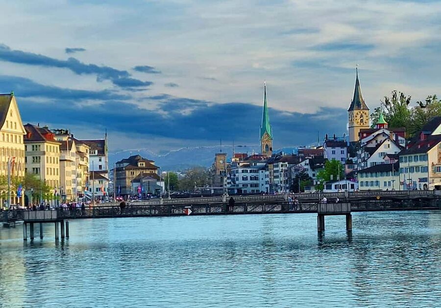 Zurich Open-top Tour and Chocolate and Cheese Countryside - The coach ride to Appenzell: comfort vs. time pressure