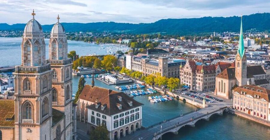 Zurich: Private custom tour with a local guide - Public transport help: using transit like a local, not like a tourist