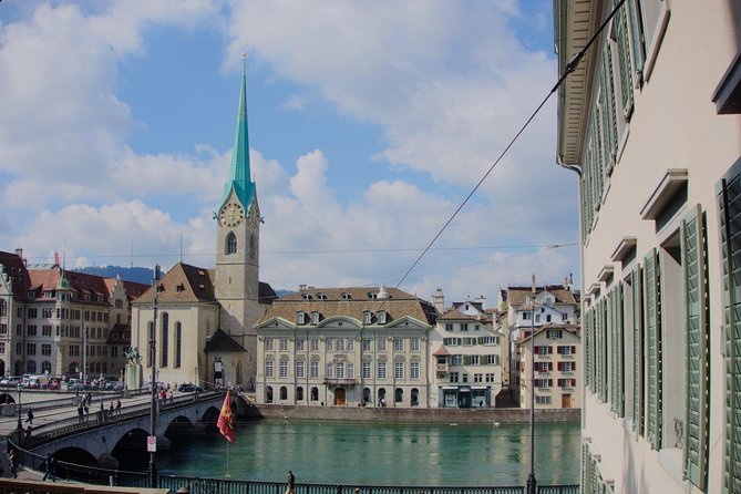 Zurich Private Customizable Guided Walking Tour - St Peter’s Church: The Old Town Closer to Daily Life