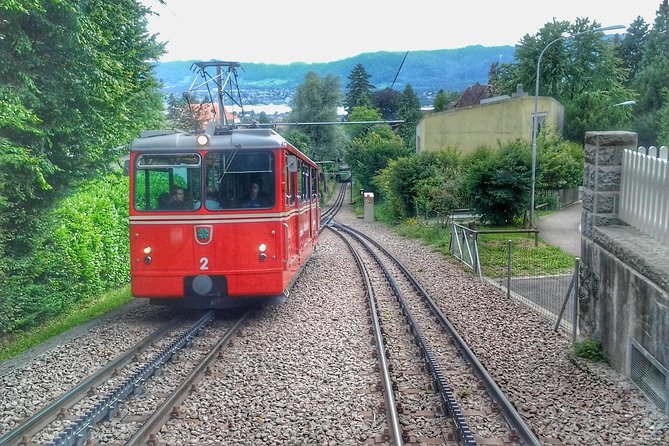 Zürich Private Walking Half-Day Trip with optional Lake Cruise - Opernhaus Zürich and ETH/University: two faces of Zurich