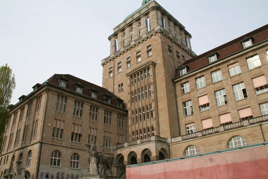 Zurich: Private Walking Tour with a Local Guide - Zurich West Without the Headache: Freitag Tower, Viaduct Shopping, MFO Park