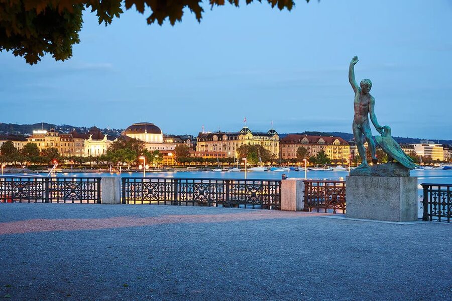 Zurich: Stein am Rhein, Rhine Falls & Lake Boat Cruise - Lake Zurich cruise (100 minutes): the calm ending you deserve