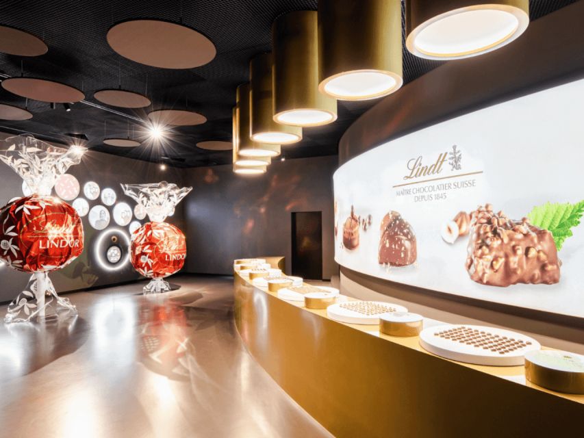 Zürich with Cruise and Lindt Home of chocolate (private) - How the private pickup sets the tone in Zurich